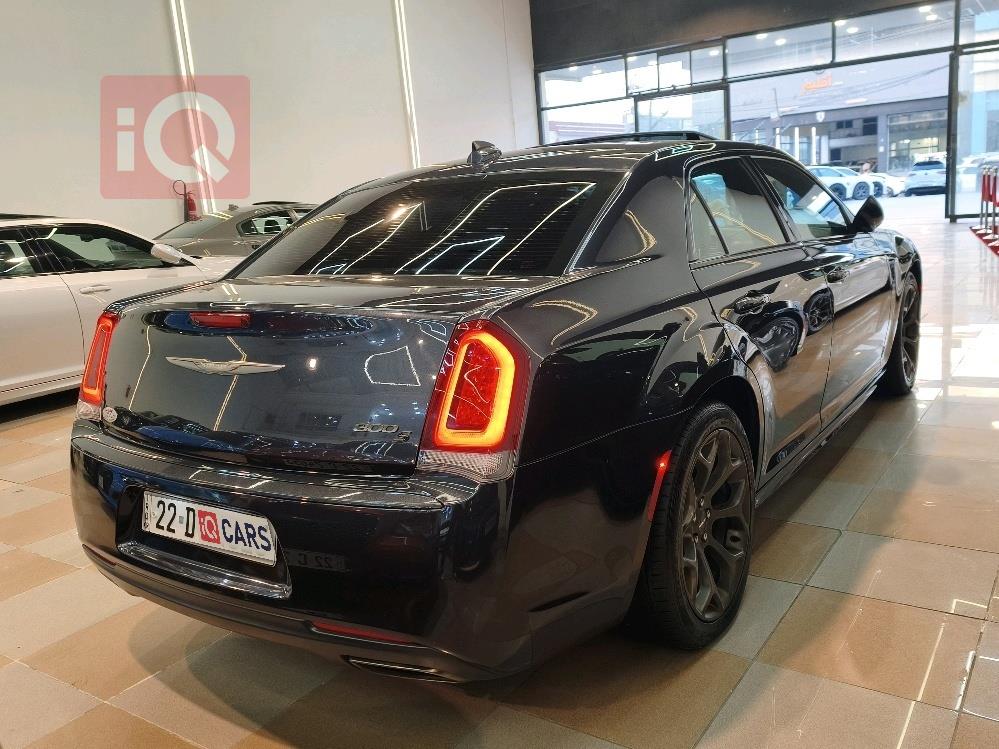 كرايسلر 300